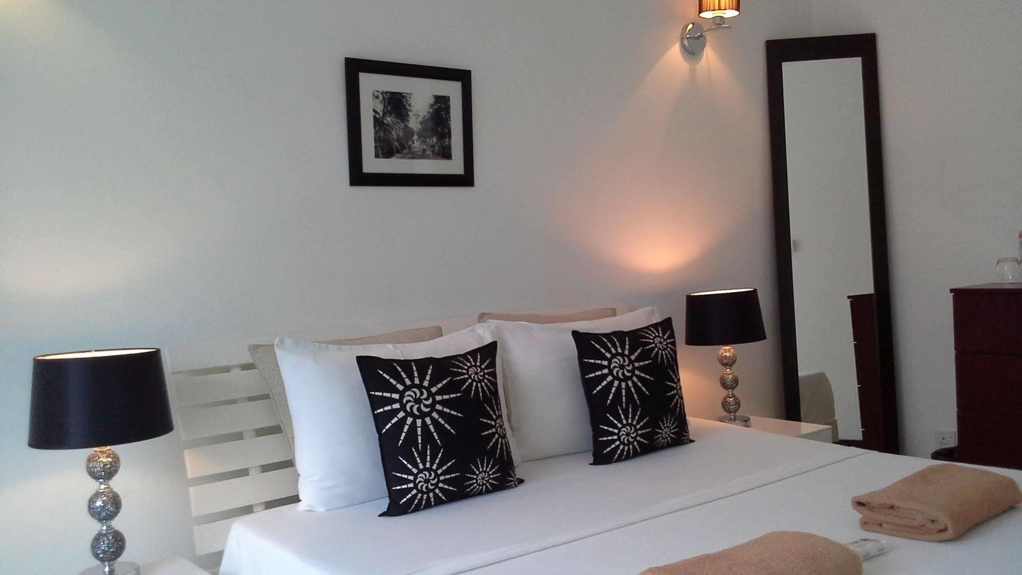 ซีเจ วิลลา Hotel โคลอมโบ ภายนอก รูปภาพ